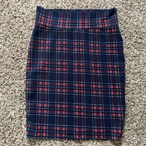 Plaid pencil skirt, stretchy and flattering